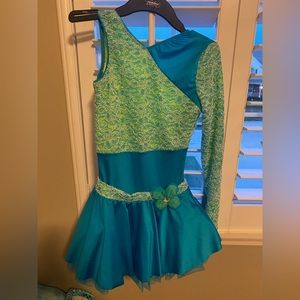 Costume, available in 1 med child (7/8), 3 large child (10/12), & 1 small adult.